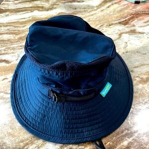 Sunday Kid’s Sun hat. Navy. Size Large